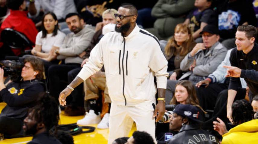 LeBron James is injured and it seems like he might not be able to play the next game with me Bucks. Read about his injury.