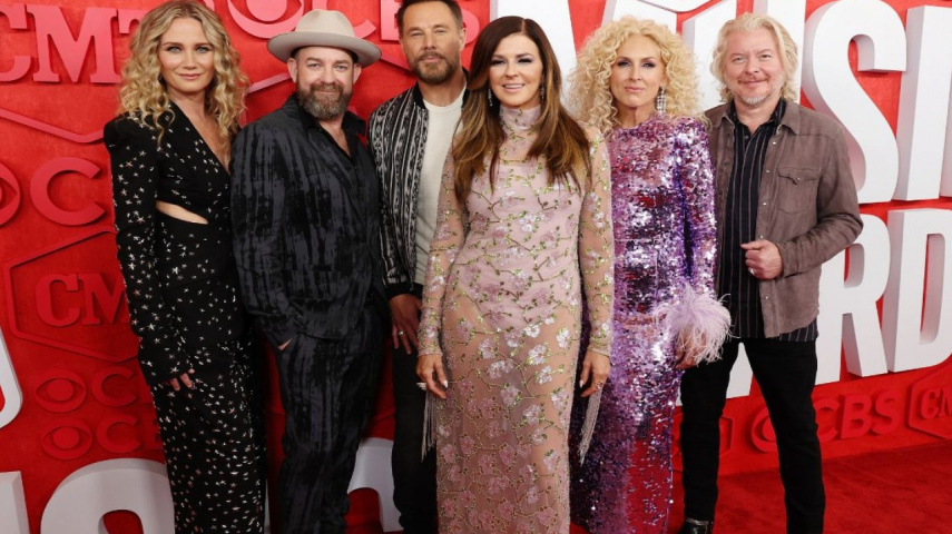 Little Big Town and Sugarland perform at CMT Awards 