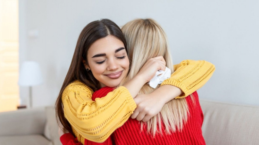 Zodiac Signs Who Help Friends Overcome a Sentimental Loop with Their Ex
