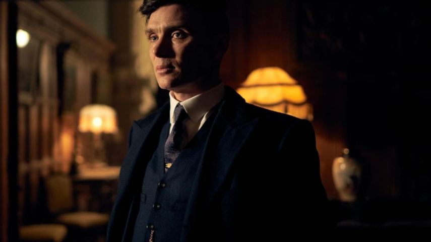 Cillian Murphy speaks of the amount of cigarettes he  smoked while filming  Peaky Blinders