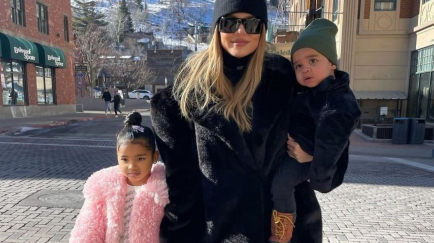 Khloe Kardashian With Family (Instagram / Khloe Kardashian)