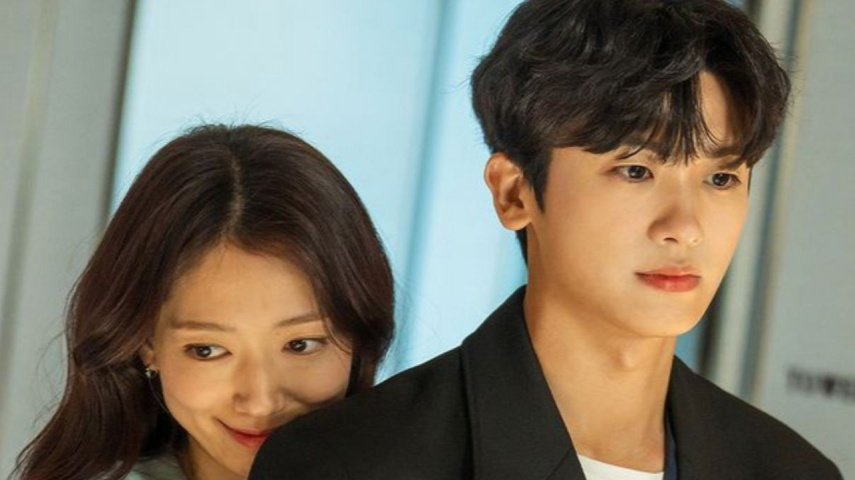 Park Shin Hye and Park Hyung Sik in Doctor Slump; Image Courtesy: JTBC
