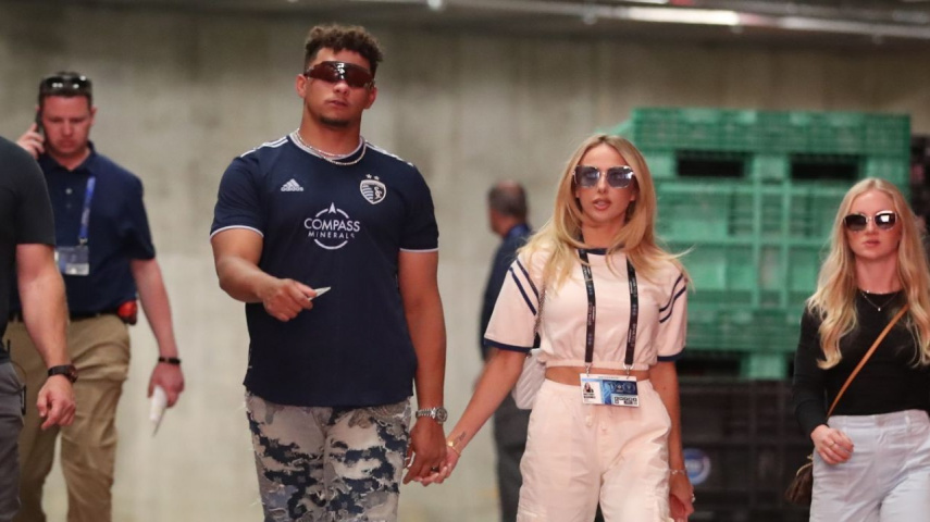 Patrick Mahomes and his Wife Become Target For Raiders Fans During Their Cabo Vacation