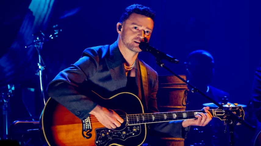 Justin Timberlake Stuns with 'No Angels' and 'Selfish' Mashup 