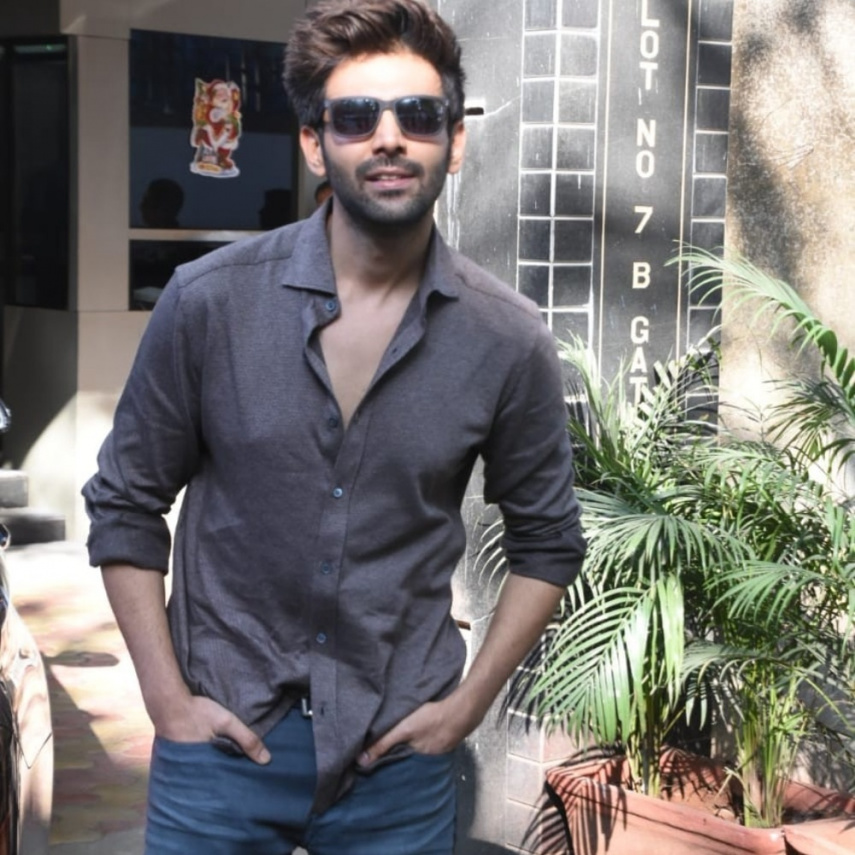 EXCLUSIVE: Kartik Aaryan’s female fans turn unexpected guests at his house; Here’s how