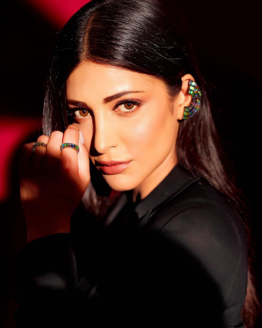 Shruti Haasan also revealed that her favourite Hollywood actor is Marlon Brando.