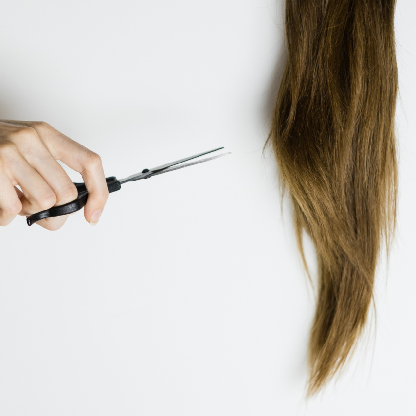 9 EASY tips and tricks to repair dry and damaged hair at home