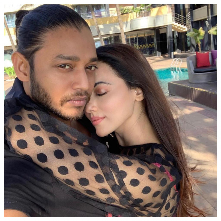 Sana Khan UNFOLLOWS beau Melvin Louis On Instagram; Is all not well between the two?  
