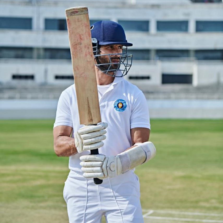 Jersey Movie Review: Shahid Kapoor rises to roar and revolt as a cricketer in this sport drama